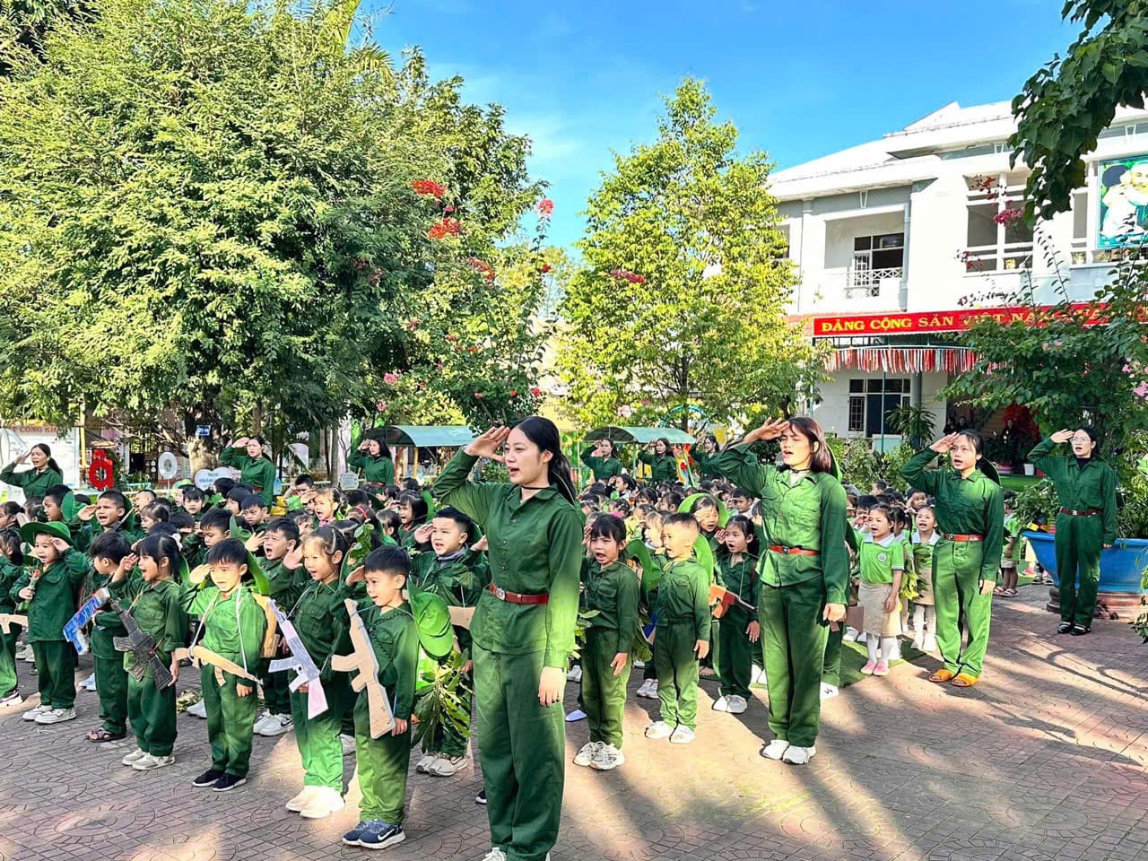 Chào mừng 80 năm ngày thành lập Quân đội nhân dân Việt Nam (22/12/1944- 22/12/2024)